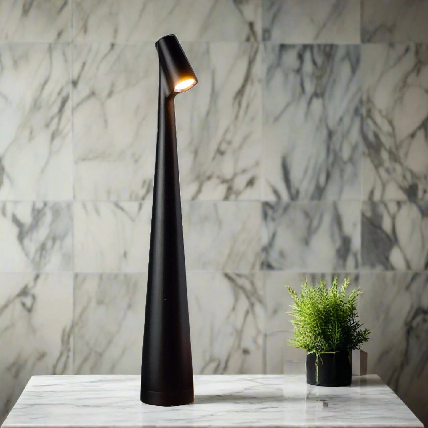 SlimGlow™ - Contemporary Lamp